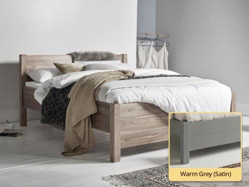 The Kings Bed warm grey