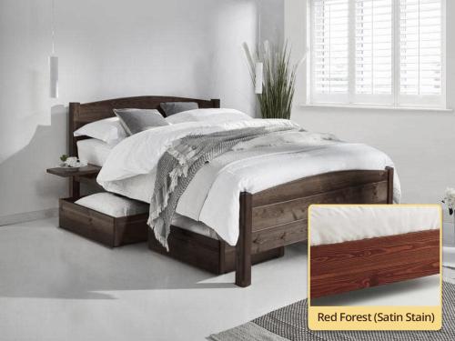 Traditional Country Bed red forest