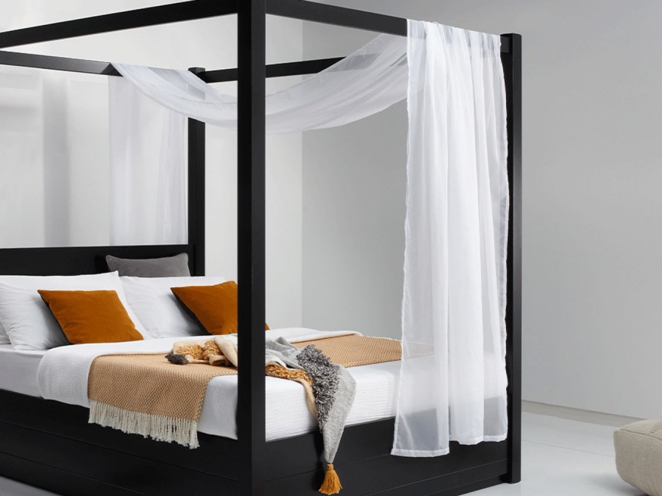 Four Poster Bed with Drape overhanging